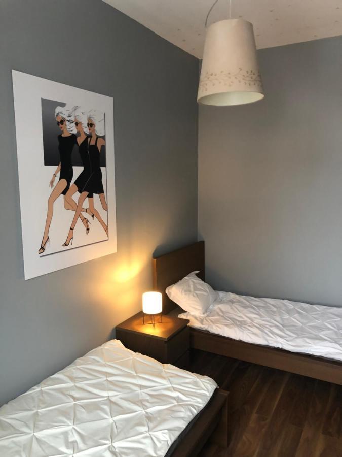 Piekarnia Apartamenty Manufaktura, Parking, Dostep Na Kod, Klima, 1-3 Pokoje, Prywatna Kamienica Lodz  Ngoại thất bức ảnh